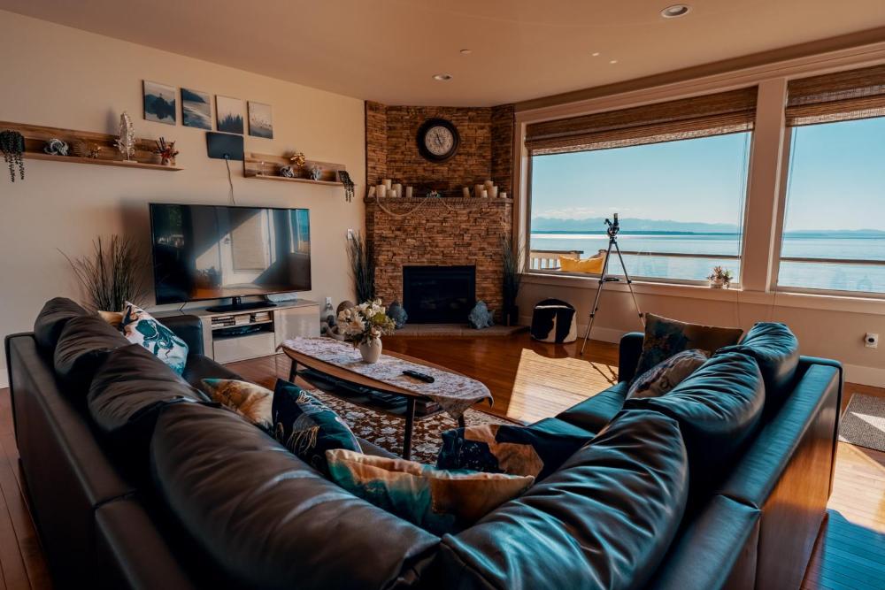 Three-Bedroom Apartment interior